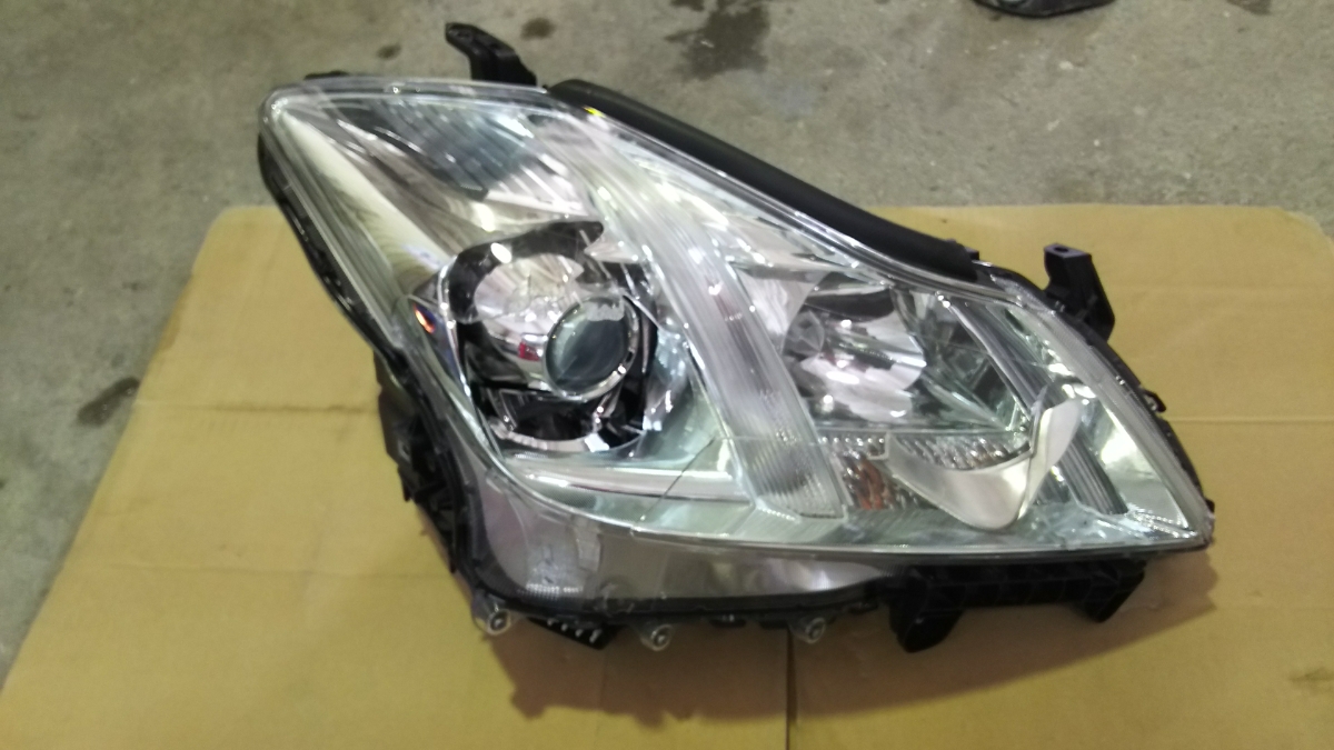 トヨタ クラウン 左ヘッドライト ジャンク トヨタ純正 HID 左 クラウン ヘッドライト ジャンク品 トヨタ 【公式通販】