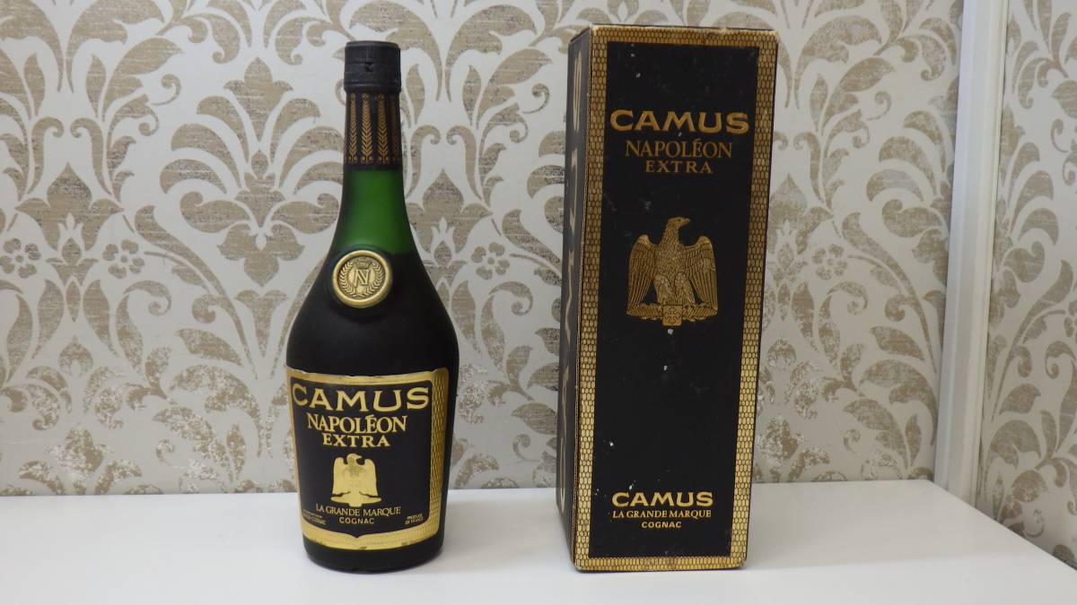 【未開封】　古酒　CAMUS　カミュ　NAPOLEON　EXTRA　ナポレオン　エクストラ　700ｍｌ　40％　ブランデー　(M11187)