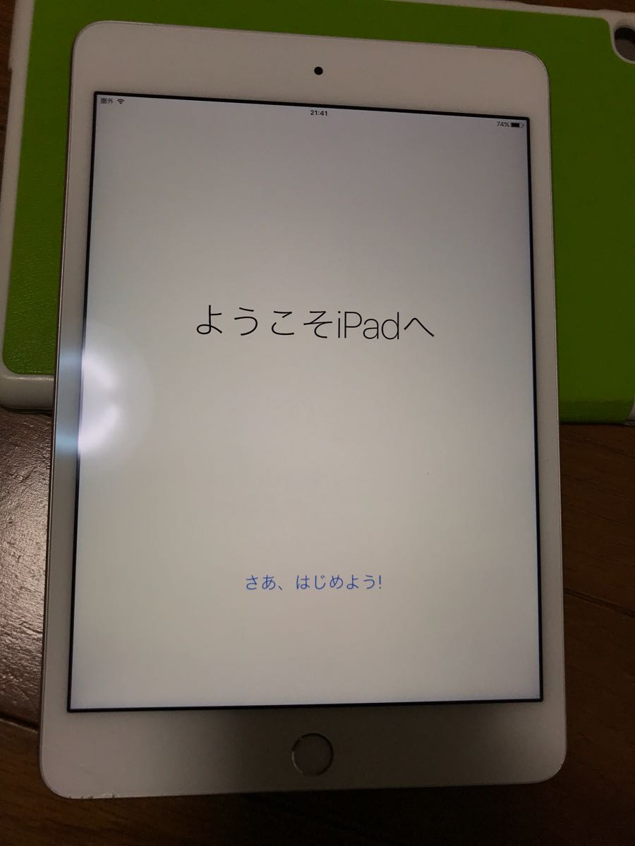 稼働品】iPad mini4 本体 16GB Wi-Fi＋cellular docomo シルバー