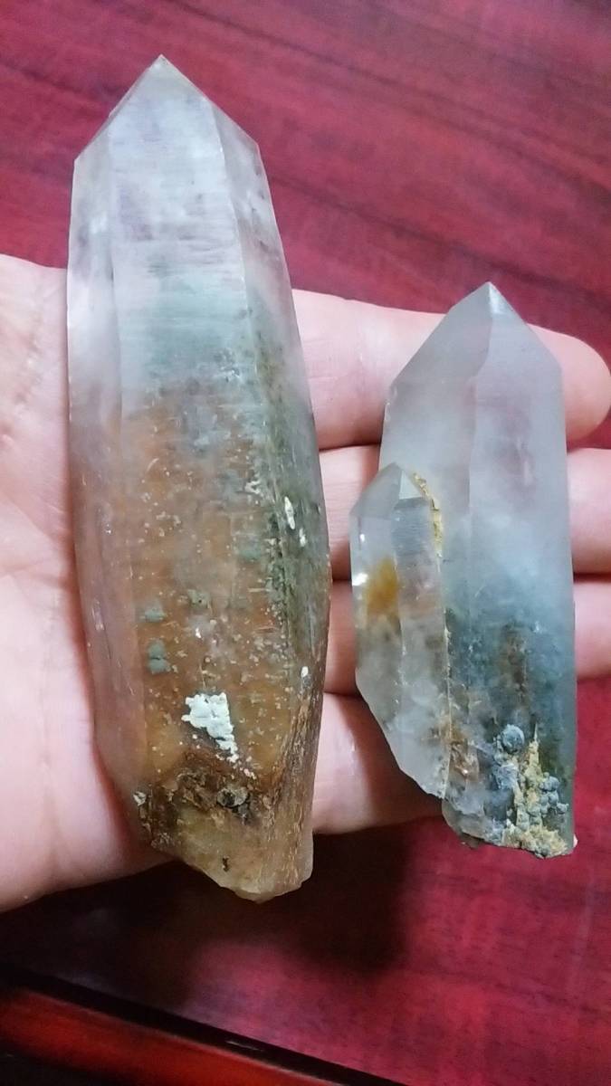 大分尾平鉱山コウモリ坑のマリモ水晶2本セットです。