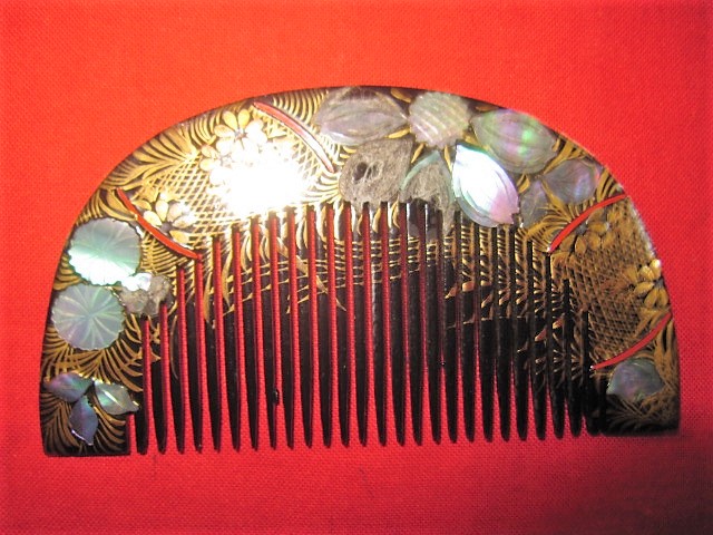 美麗、時代物蒔絵細工　櫛・笄セット　２組