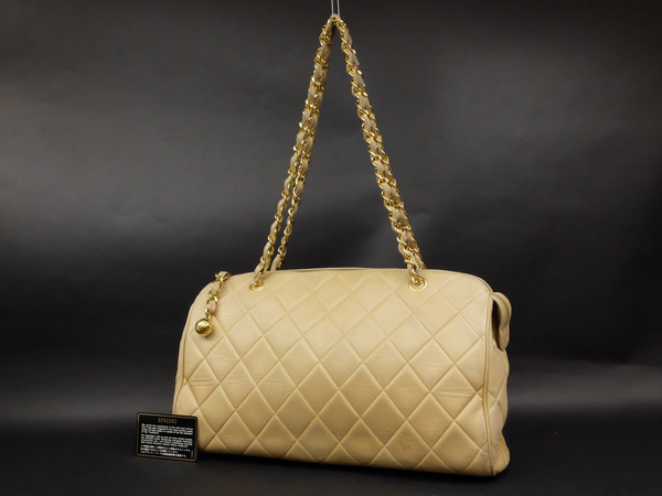 【CHANELシャネル】マトラッセ★ボールチャーム付き★ココマーク★チェーンショルダーバッグ★ラムスキン★ベージュ★トートバッグ★