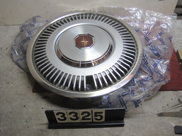 セドリック　Ｙ30　ホイールカバー　良品　Ｂ　14インチ74531-ＦＷ0100