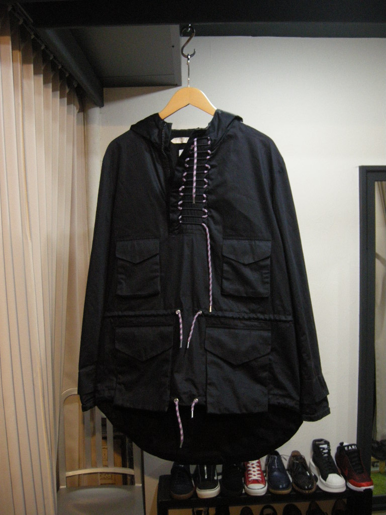 最安値，送料無料 オフホワイト プルオーバー パーカー ジャケット 正規品 レシートあり 定価180360円 OFF WHITE windbreaker with big pocke black(Mサイズ)｜売買されたオークション情報、yahooの商品情報をアーカイブ公開 Mサイズ