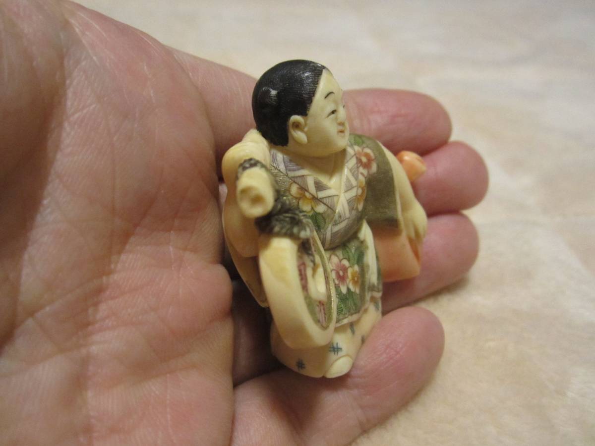 象牙風 人形 緑和堂 ｜骨董品買取 本象牙彫刻『農作業を終え