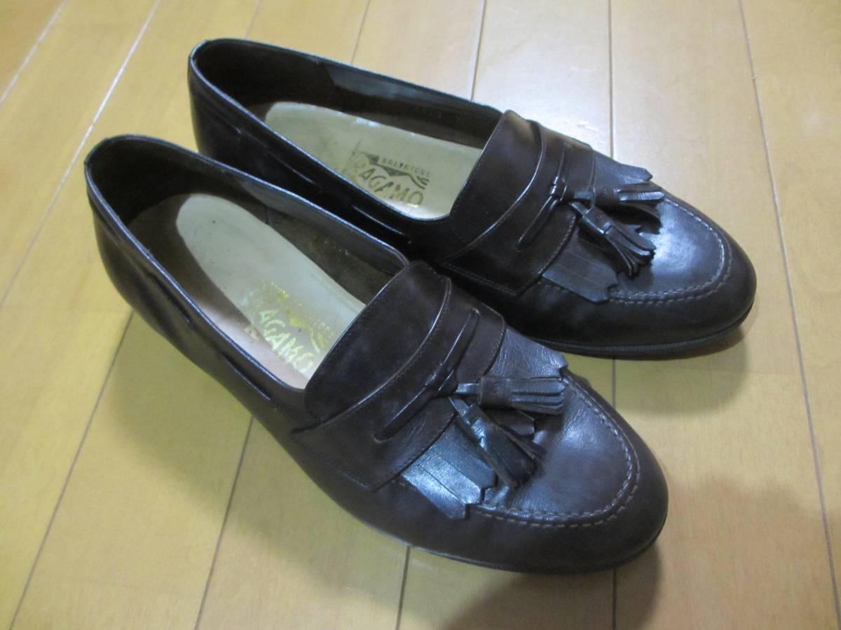  フェラガモusedローファーFerragamo7E茶こげ茶色(男性用)｜売買されたオークション情報、yahooの商品情報をアーカイブ公開 - オークファン 靴