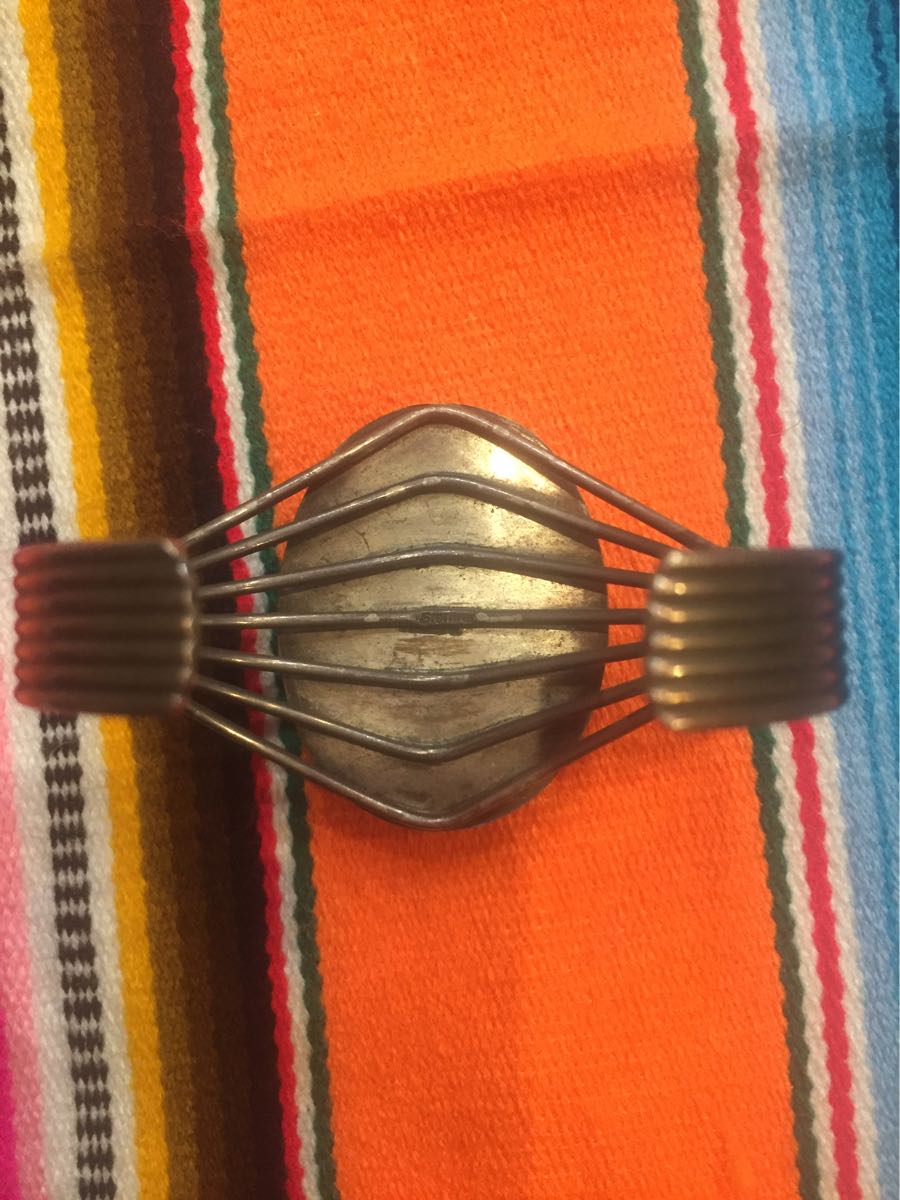 インディアンジュエリー ナバホ族 NAVAJO オニキス シルバーバングル
