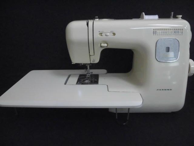 【お買い得，2025】 ジャノメ ミシン S6060 ワイドテーブル付き 皮 革レザービニール 定価213 840円 部品完 LEDライト JANOME 1円(ジャノメ)｜売買されたオークション情報、yahooの商品情報をアーカイブ公開 - オークフ ジャノメ
