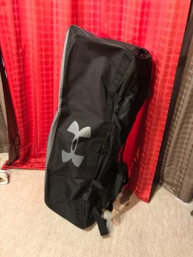 新品☆アンダーアーマーUA☆野球テニスラクロスにジュークラクロスダッフルバッグ