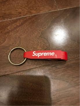 Supreme bottle opener keychain 赤 栓抜き キーホルダー ボトルオープナー シュプリーム Supreme