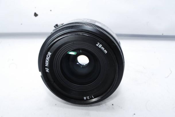 正規品，低価 良品 NIKON ニコン AF NIKKOR 28mm F2.8 a975(ニコン)｜売買されたオークション情報、yahooの商品情報をアーカイブ公開 - オークファン ニコン