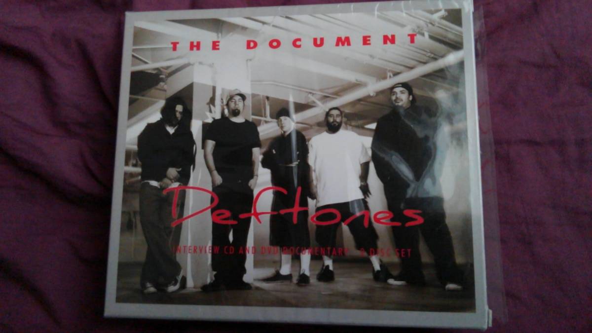 デフトーンズ　DEFTONES The document CD + DVD_1