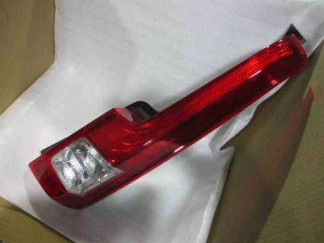 LA150S ダイハツ ムーヴ LED テールライト 右 送料込