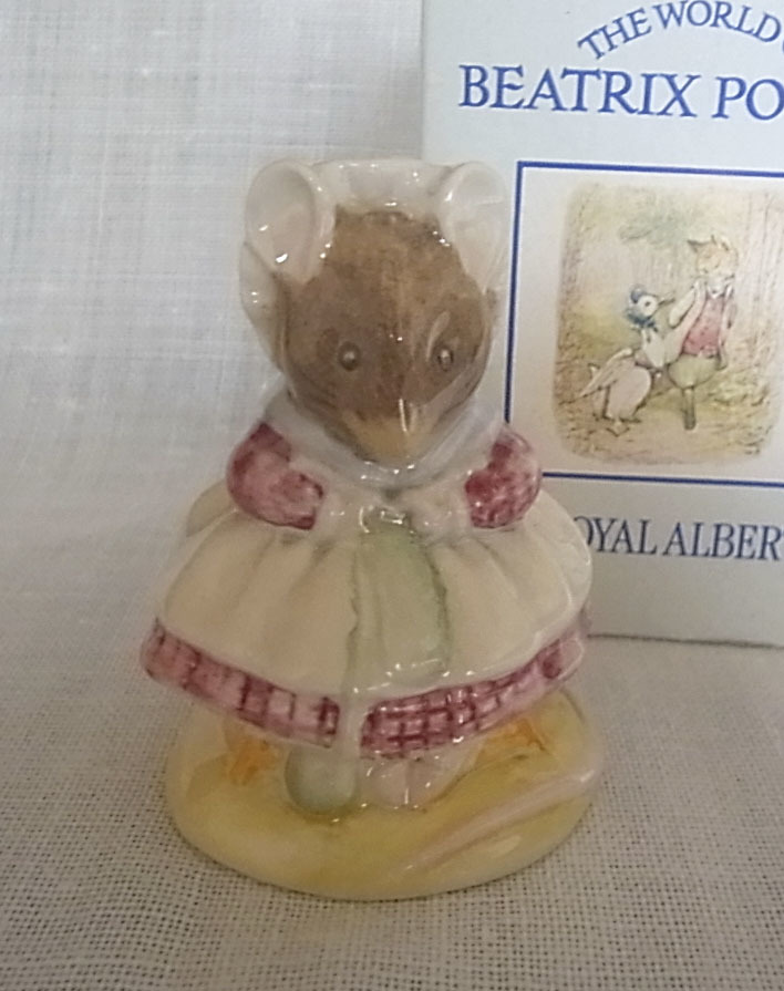 材料セット) | 編みぐるみ<ピーターラビット(TM)となかまたち>(編み物 即決☆ピーターラビット☆編み物ねずみ☆ロイヤルアルバート ピーターラビット™公式サイト 編みぐるみ<ピーターラビット(TM)&ジョウロ>(編み物 ピーターラビット(TM)のニットバッグやリースを作れる手芸キットが発売 #アシェット 코바늘 아미구루미 열두띠 쥐 뜨기 ひげねずみサミュエルのおはなし : クロバー株式会社