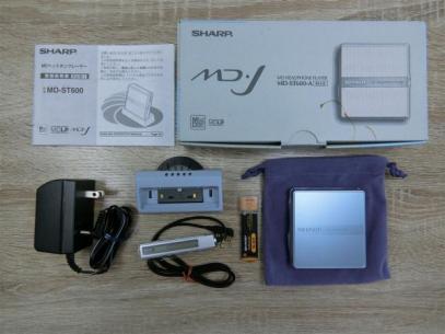 極上美品、付属充実★SHARP MD-ST600 ポータブルMDプレーヤー ウォークマン／Y0410-9775