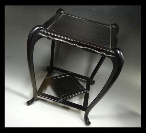 茶道具 古唐木縞黒檀製高足花台 天板花梨玉杢 瘤杢盆栽台 香炉台高さ36.5cm 丸卓 中国古玩 紫檀 花台: 時代唐木 卓」の落札相場・落札価格 『天板