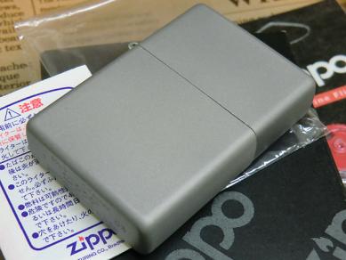 稀少 2003 SOLID TITANIUM Zippo(♯110後期) ソリッドチタニウム(ソリッドチタン) 無地 プレーン 生産終了 廃盤モデル 訳あり未使用展示品
