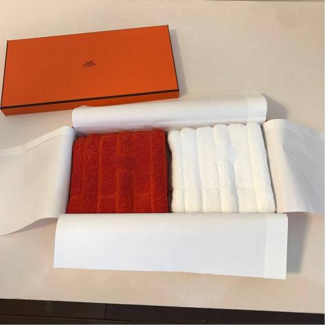 エルメス ハンドタオル 2枚 未使用 箱あり エルメス ハンドタオル2枚