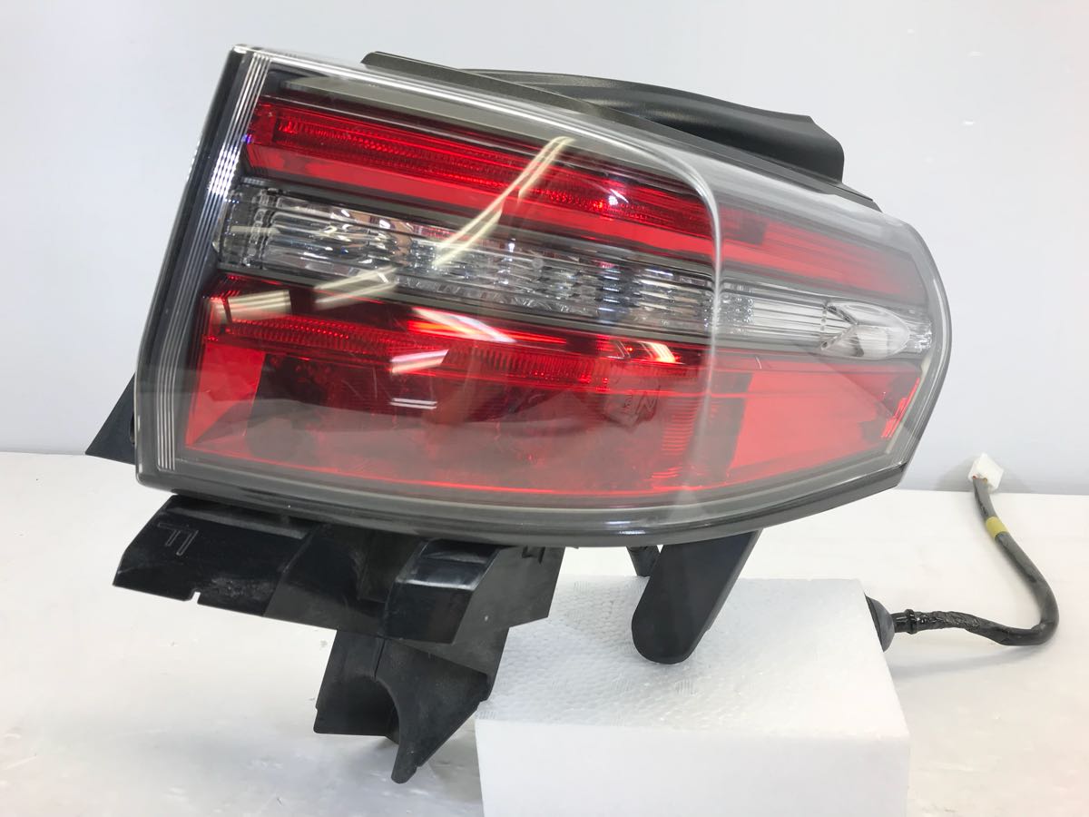 AZK10 サイ 純正 トヨタ 後期 SAI テールライト Toyota Sai ☆点灯OK 