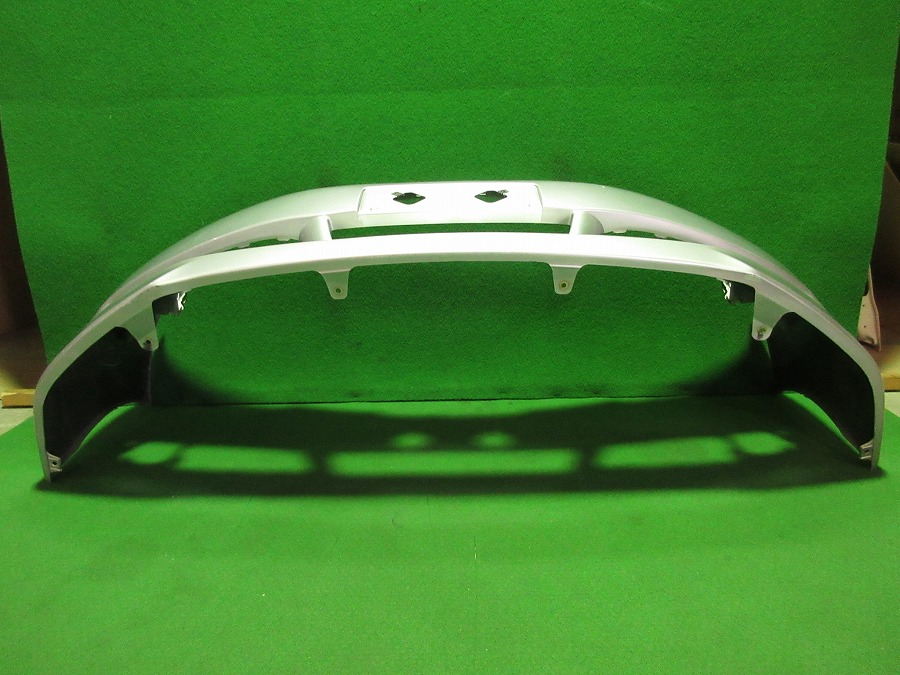 凹み無☆ウィッシュ ZGE20/ZGE25 前期 X/G 純正フロントバンパー 52119