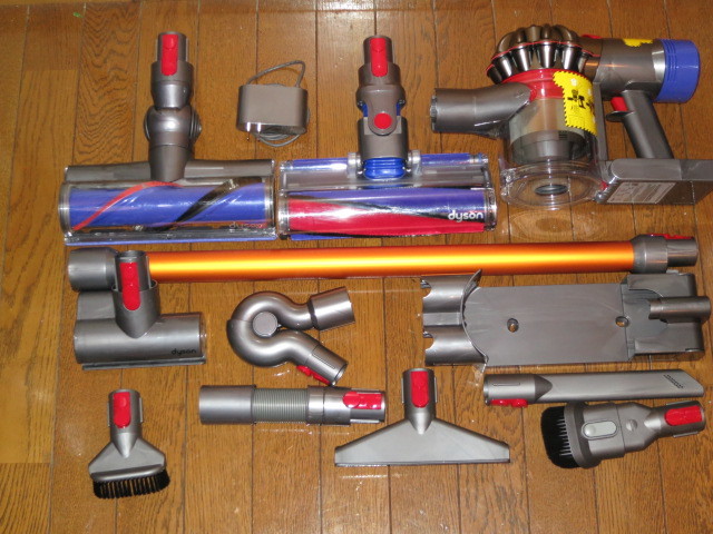 dyson (ダイソン) V8 animalpro/fluffy SV10 付属品多数 充電・通電 