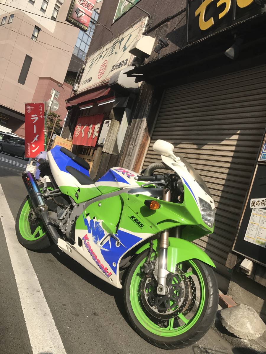 カワサキZXR250 1990 Kawasaki ZXR250 – Iconic Motorbike Auctions