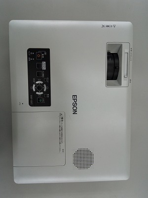 エプソンビジネスプロジェクター 型番 EMP-1815
