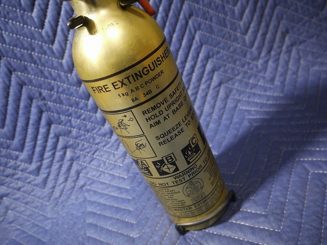 356 Fire Master ファイヤーマスター 消火器 ゴールド色 旧車 ドリフト 車載等 その他 売買されたオークション情報 Yahooの商品情報をアーカイブ公開 オークファン Aucfan Com