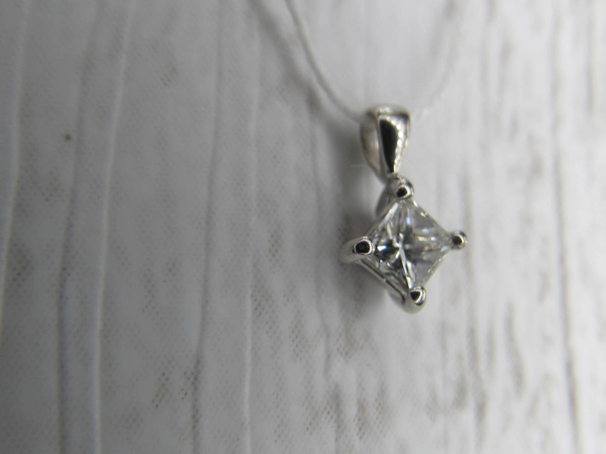 送料無料】pt900 天然ダイヤ 0.10ct ネックレストップ 0.10ct 
