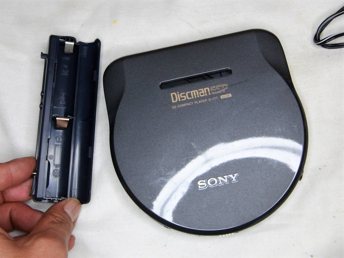 SONY Discman D-777 ソニー ポータブル CD プレイヤー Portable CD
