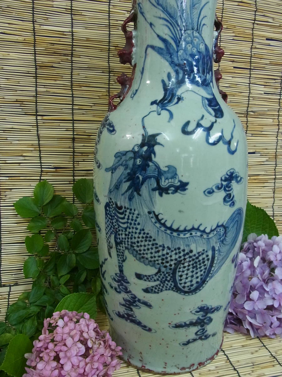 大花瓶 壺 耳付き 両耳 大きい花びん 染付 龍 獅子 鳳凰 孔雀 有田焼 伊万里 九谷焼 旧家蔵出し品 大きいサイズ 花器 日本アンティーク 染付 売買されたオークション情報 Yahooの商品情報をアーカイブ公開 オークファン Aucfan Com