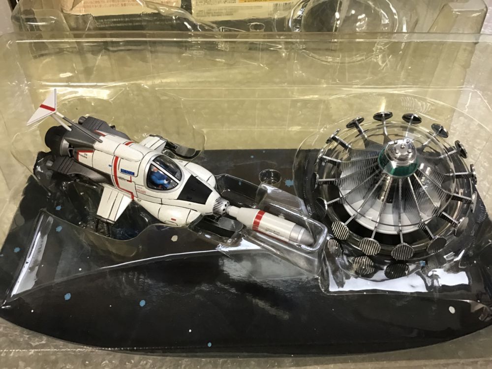 ミラクルハウス 新世紀合金 謎の円盤UFO インターセプター＆UFO