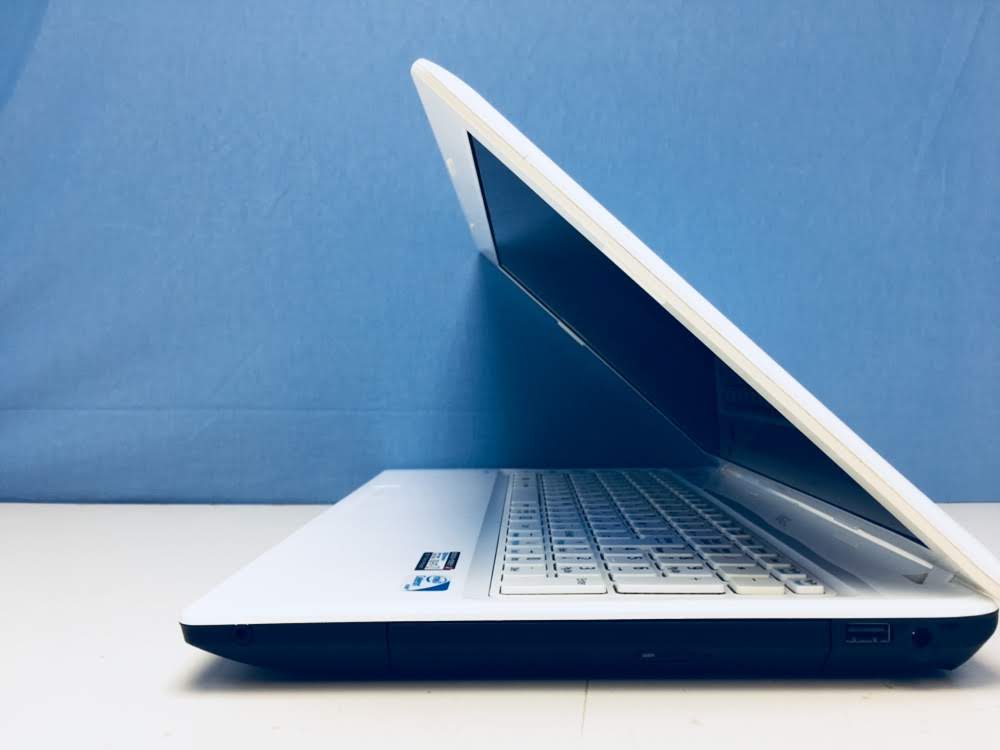 □【ジャンク】 NEC PC-LE150JSP2 / Intel Celeron B730 / 320GB / 2GB