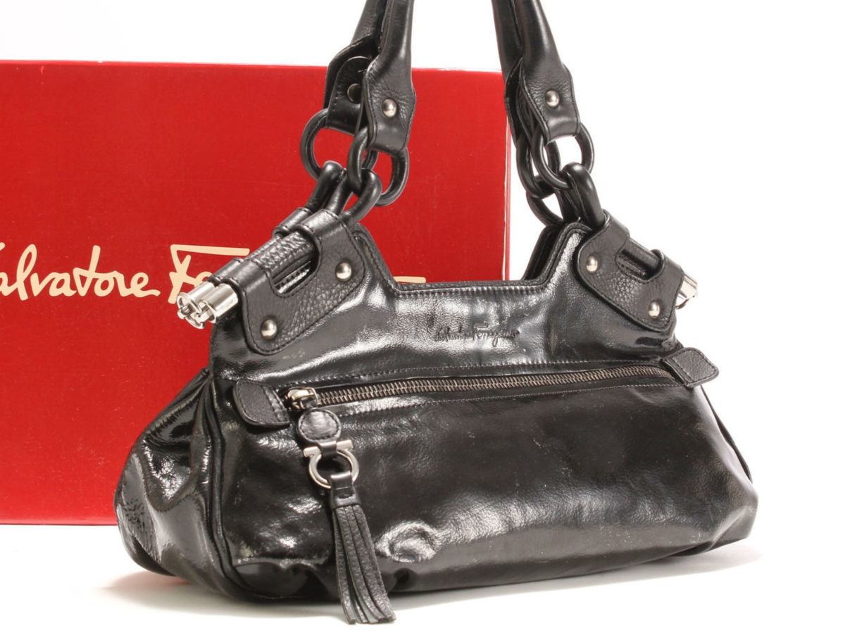 フェラガモ ショルダーバッグ Ferragamo グレインレザー Ferragamo 