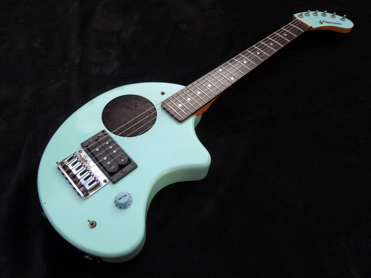 ドライブやレジャーにおすすめ！☆Fernandes・ZO-3・アンプ内蔵