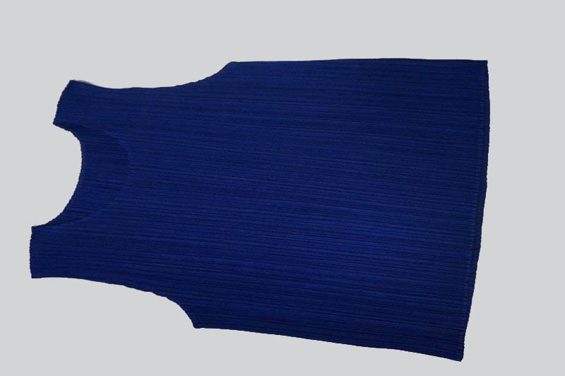  イッセイミヤケのプリーツプリーズ 3 茄子紺のタンクトップ 2-N(カットソー)｜売買されたオークション情報、yahooの商品情報をアーカイブ公開 - オークファン 女性用