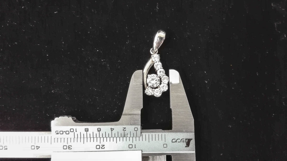 Pt850 Pt900 ペンダントトップ ダイヤ0.28ct・0.49ct 2.3g 店舗受取可 