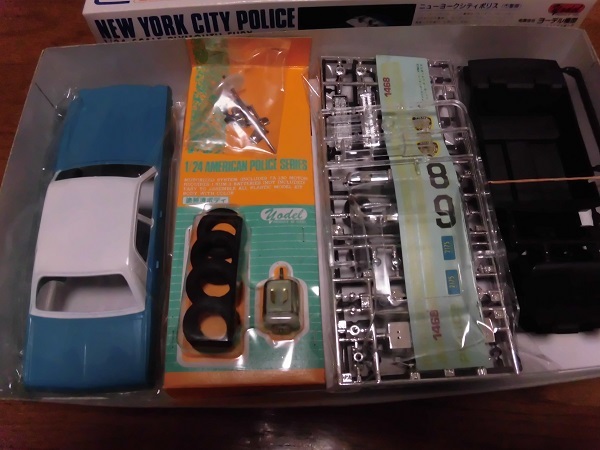 ヨーデル 1/24 2 プリムスフューリー ニューヨークシティポリス 市警察