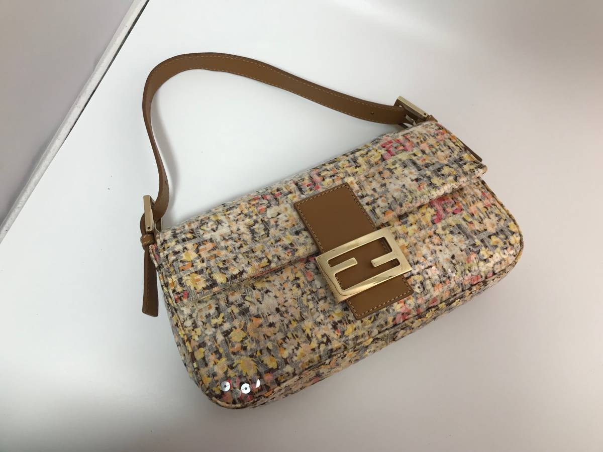 美品 フェンディ FENDI ズッカ柄 ハンドバッグ ズッカ柄 フェンディ 