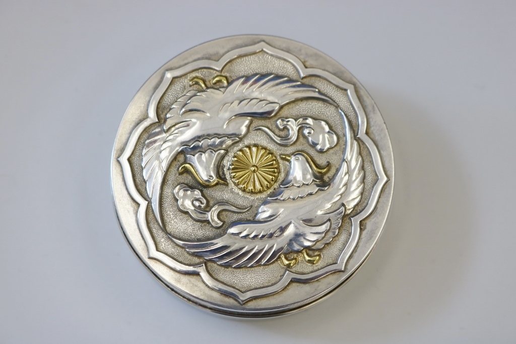 皇室御下賜品　昭和34年　皇太子殿下(今上天皇)御結婚記念　銀製ボンボニエール_2