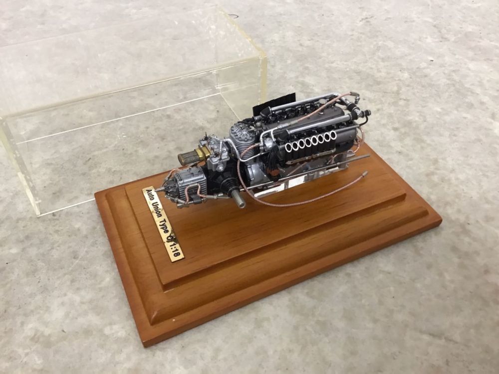 CMC 1/18 Auto Union Type C 1936ー1937 Motor ミニカー 【公式通販】
