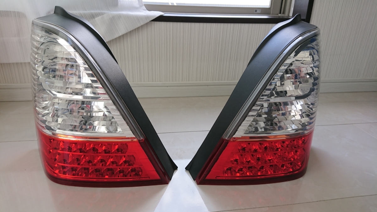 ホンダオデッセイRA6用LEDリアテールランプ中古美品 オデッセイ 【公式