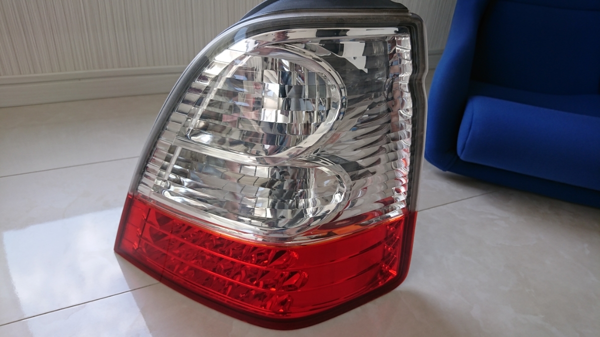 ホンダオデッセイRA6用LEDリアテールランプ中古美品 オデッセイ 【公式