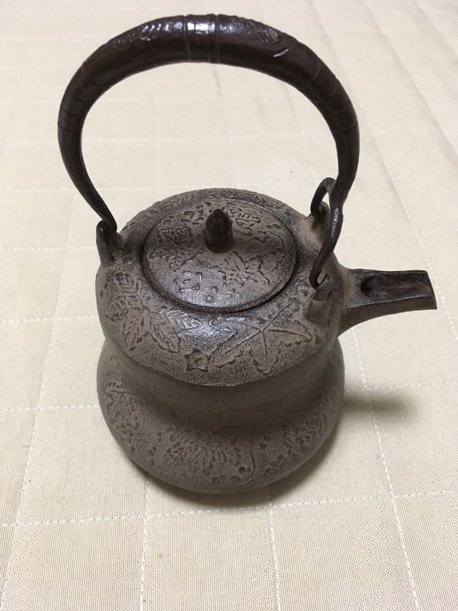 格安，限定SALE 品 佐藤浄清 六瓢 銚子 替蓋付 茶道具 骨董品には詳しくないの &hellip;(鉄瓶)｜売買されたオークション情報、yahooの商品情報をアーカイブ公開 - オークファン 鉄瓶