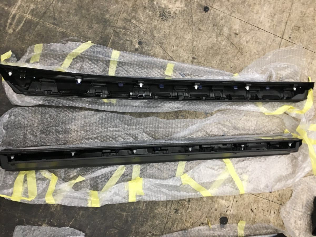 30アルファード 後期 エグゼクティブラウンジS サイドマッドガード メッキモール付き ほぼ新車外し 純正品 202ブラック定価6万以上！売切