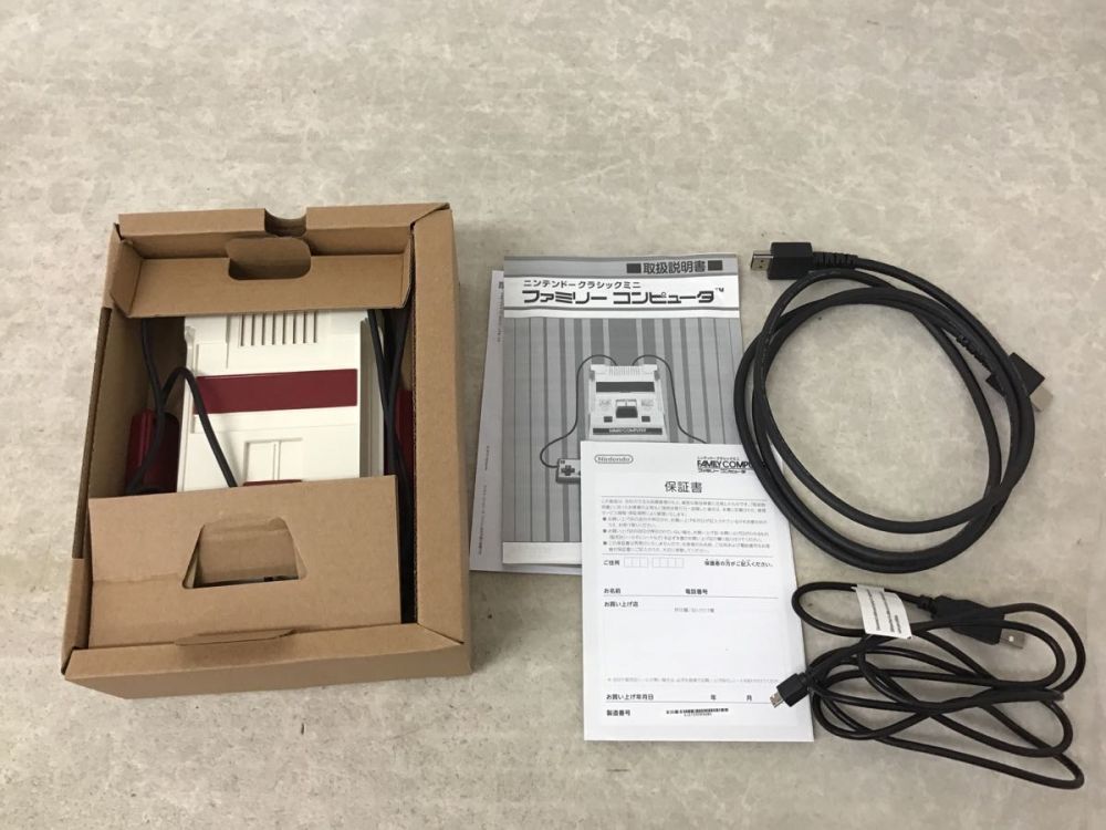 ニンテンドークラシックミニ ファミリーコンピュータ 本体 / ミニファミコンFC
