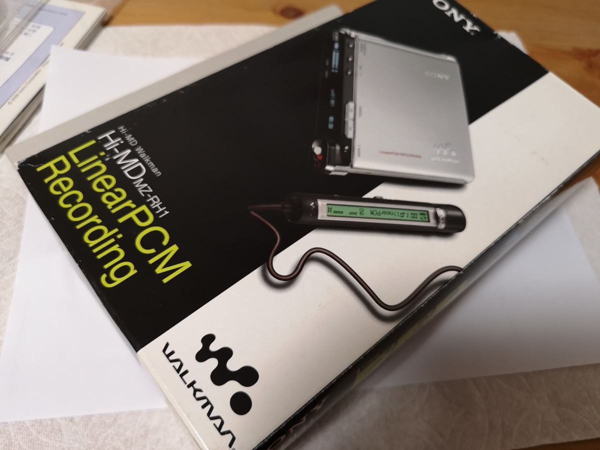 かなりの美品！SONY□Hi-MDウォークマン□MZ-RH1□動作確認済み