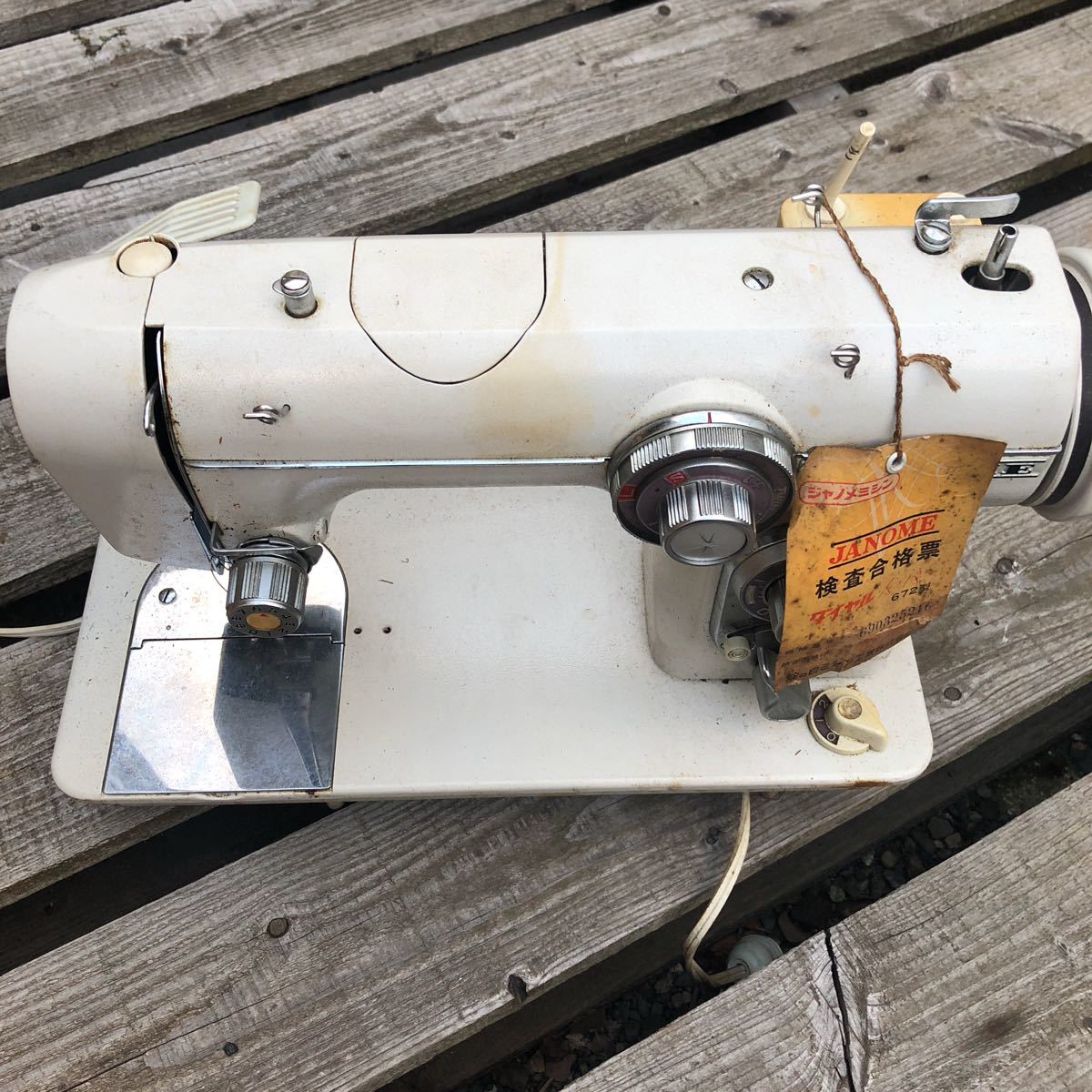 ジャノメ ミシン 中古 状態不明 ジャノメ ミシン 672型 ペダル付 ジャンク 使えるもかどうかわかりませ