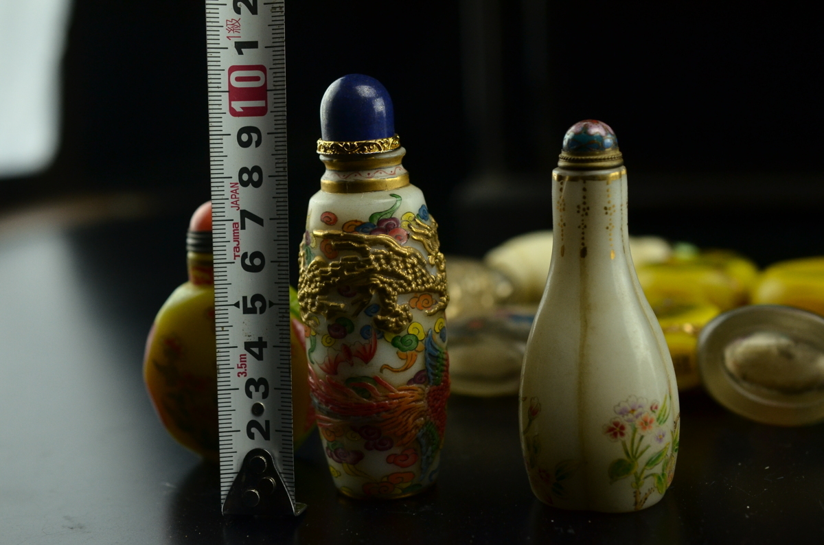 壺　視行作 壺 視行作 YB】烏木棚・鼻煙壺12件 ◇中国古陶磁青花五彩豆彩885 美麗