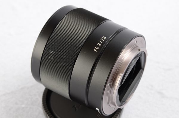 ☆良品☆SONY ソニー FE 28mm F2 SEL28F20 付属品一式☆#K２１３_4